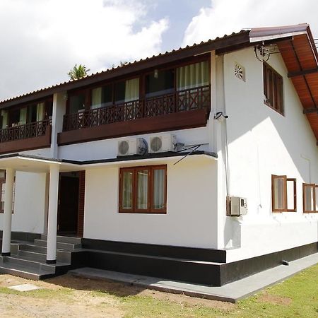 Acquabey Surf Villa Matara Kültér fotó