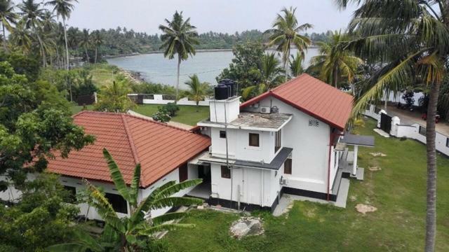 Acquabey Surf Villa Matara Kültér fotó
